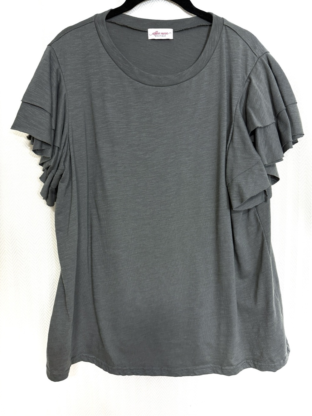 Ashlee Marie Boutique Charcoal Ruffle Sleeve Tee Size XL